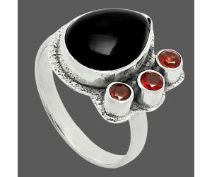 Black Onyx and Garnet Ring size-8 EXR05671 R-1655, 10x14 mm