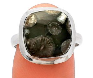 Black Flower Fossil Coral Ring size-8 SDR226313 R-1007, 13x13 mm