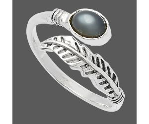 Adjustable Feather - Gray Moonstone Ring size-7.5 SDR226740 R-1496, 4x6 mm