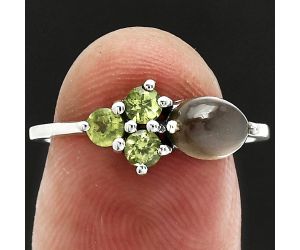 Gray Moonstone and Peridot Ring size-7.5 SDR243434 R-1250, 7x5 mm