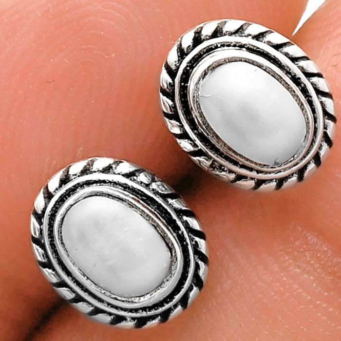 Stud - Natural Fresh Water Pearl Earrings EXE02235 E-1245, 6x4 mm