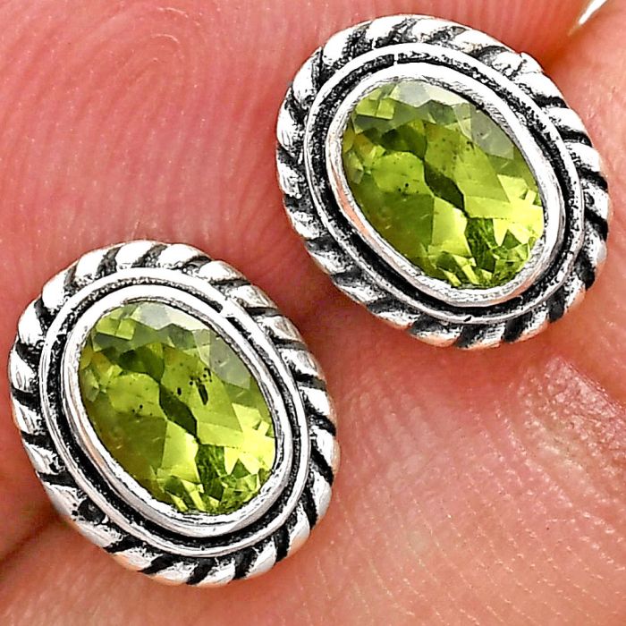 Stud - Peridot Earrings EXE02319 E-1245, 6x4 mm