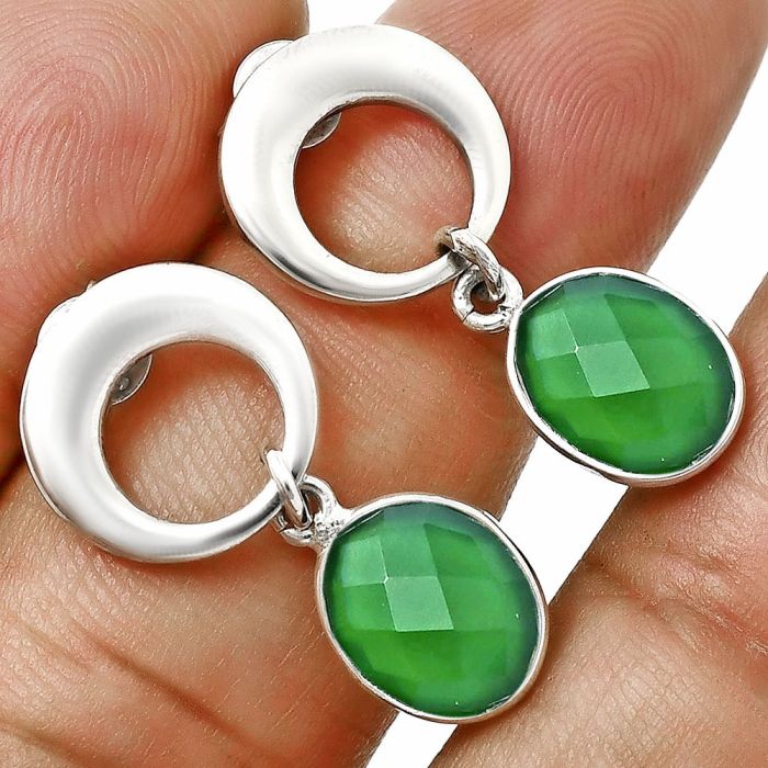 Green Onyx Checker Briolette Earrings EXE02688 E-1259, 8x10 mm