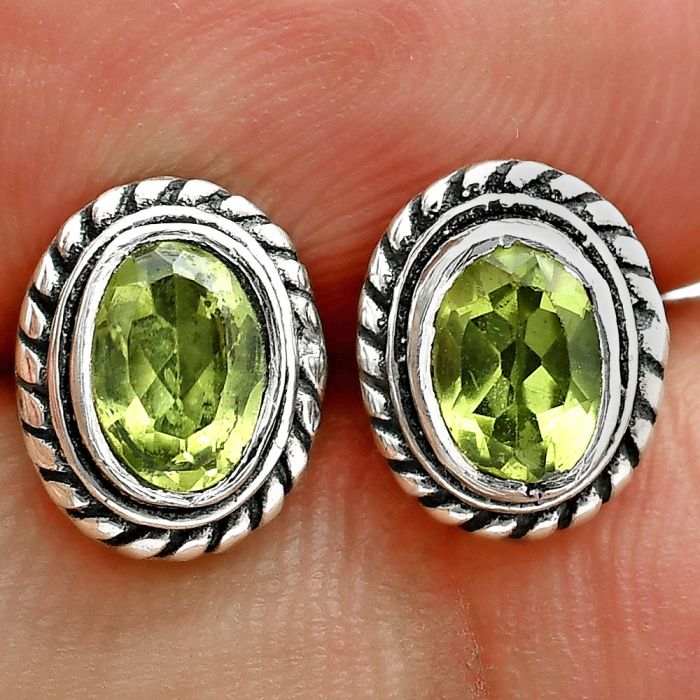 Peridot Stud Earrings EXE02915 E-1245, 6x4 mm