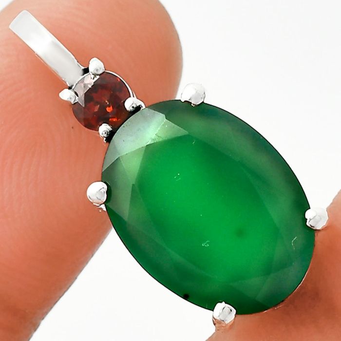 Green Onyx and Garnet Pendant EXP01017 P-1113, 12x16 mm