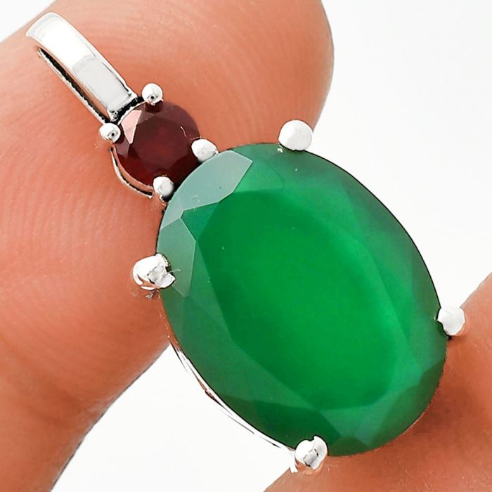 Green Onyx and Garnet Pendant EXP01018 P-1113, 12x16 mm