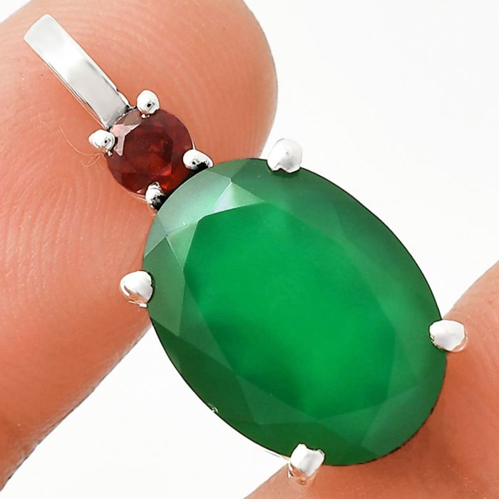 Green Onyx and Garnet Pendant EXP01020 P-1113, 12x16 mm