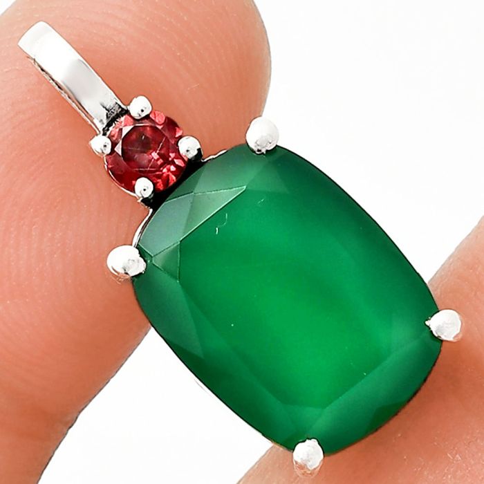 Green Onyx and Garnet Pendant EXP01066 P-1113, 12x16 mm