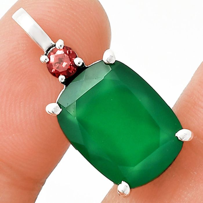 Green Onyx and Garnet Pendant EXP01067 P-1113, 12x16 mm