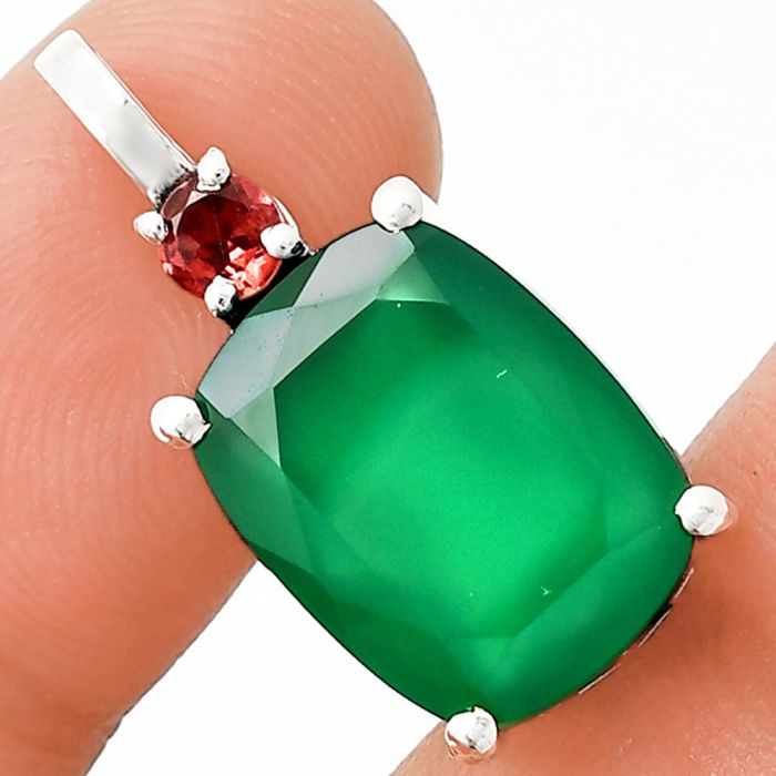 Green Onyx and Garnet Pendant EXP01069 P-1113, 12x16 mm