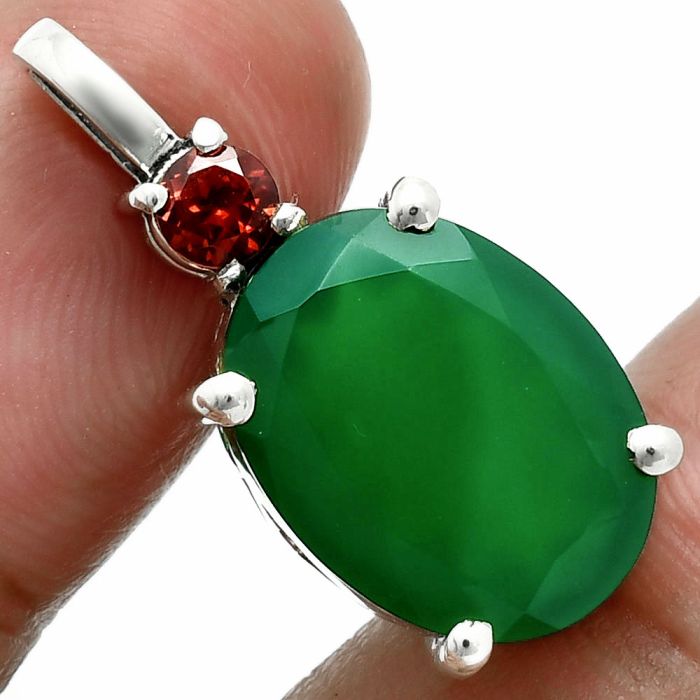 Green Onyx and Garnet Pendant EXP02048 P-1113, 12x16 mm