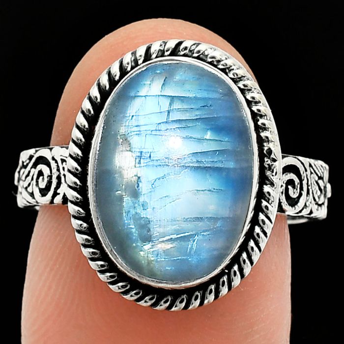 Rainbow Moonstone Ring size-8 EXR01616 R-1067, 10x14 mm