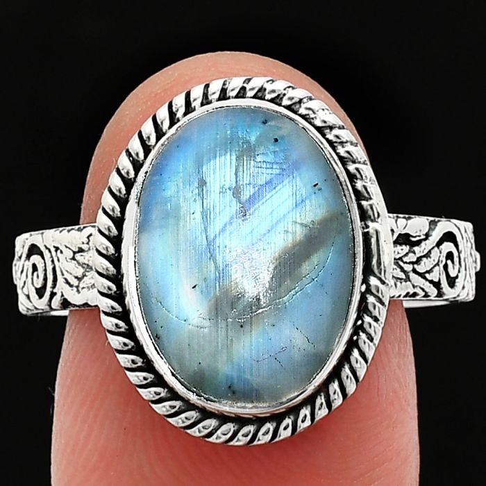 Rainbow Moonstone Ring size-10 EXR01645 R-1067, 10x14 mm