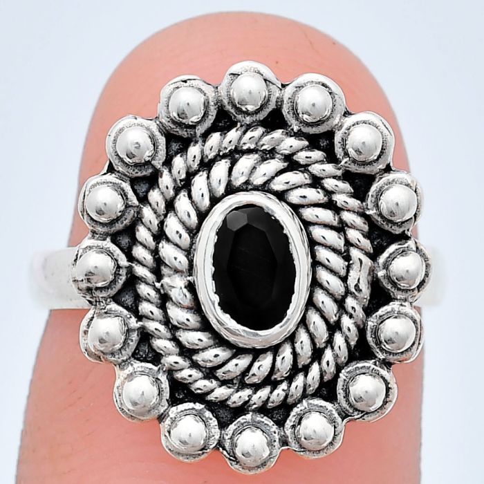 Black Onyx Ring size-6 EXR02489 R-1124, 6x4 mm