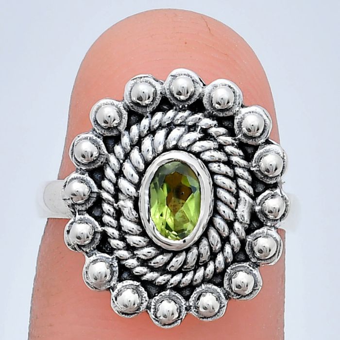 Peridot Ring size-8 EXR02514 R-1124, 6x4 mm