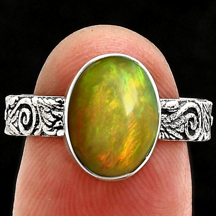 Ethiopian Opal Ring size-8 EXR02732 R-1055, 8x11 mm