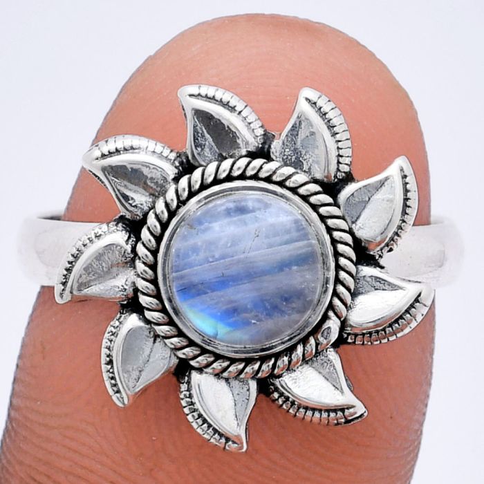 Sun - Rainbow Moonstone Ring size-8.5 EXR02771 R-1617, 7x7 mm