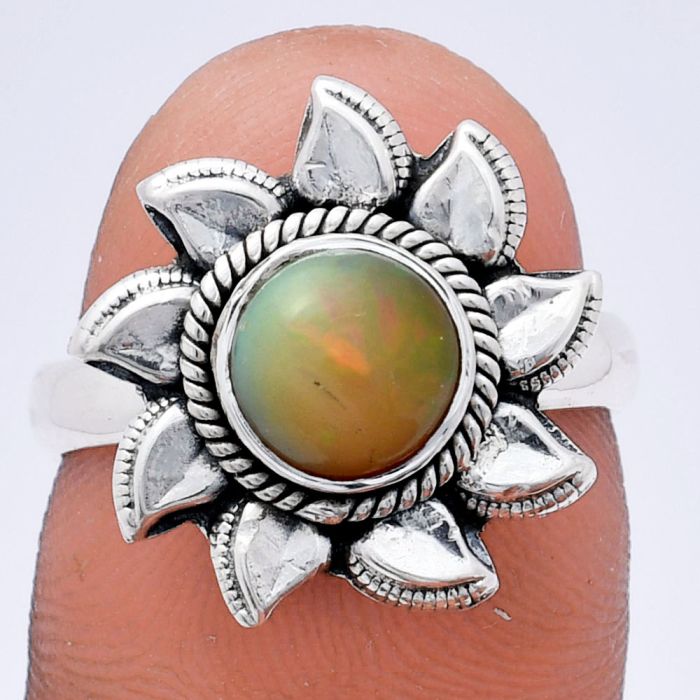 Sun - Ethiopian Opal Ring size-7 EXR02780 R-1617, 7x7 mm