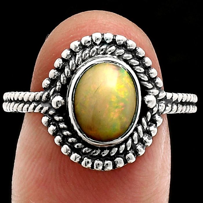 Ethiopian Opal Ring size-8.5 EXR02862 R-1729, 7x9 mm