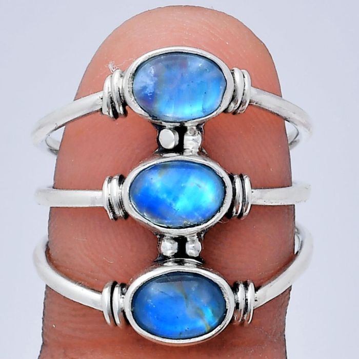 Rainbow Moonstone Ring size-8 EXR03329 R-1566, 7x5 mm