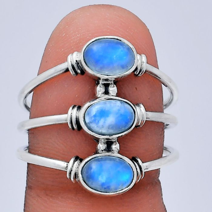 Rainbow Moonstone Ring size-10 EXR03331 R-1566, 7x5 mm