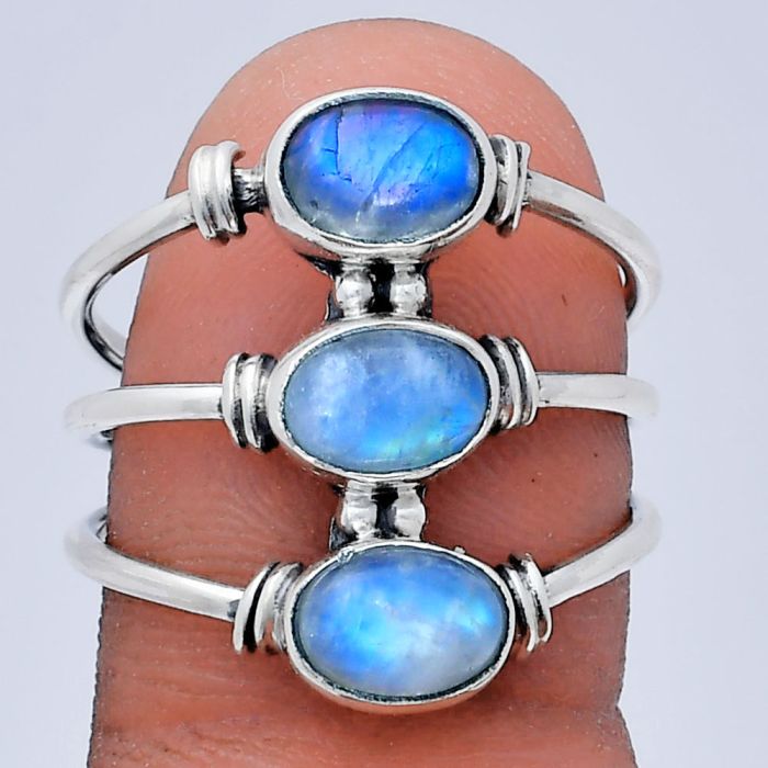 Rainbow Moonstone Ring size-8 EXR03332 R-1566, 7x5 mm