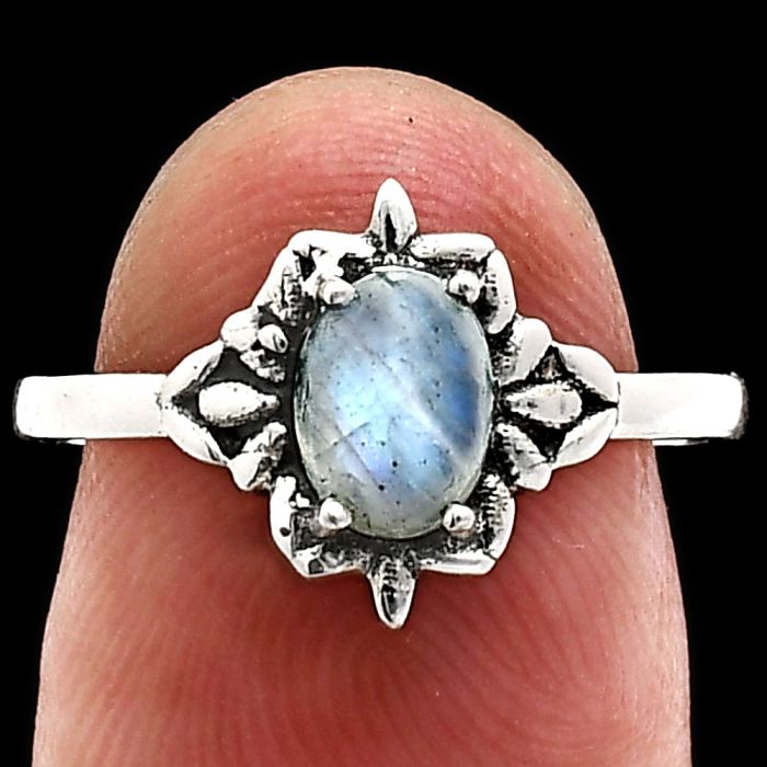 Rainbow Moonstone Ring size-7 EXR03494 R-1721, 7x5 mm