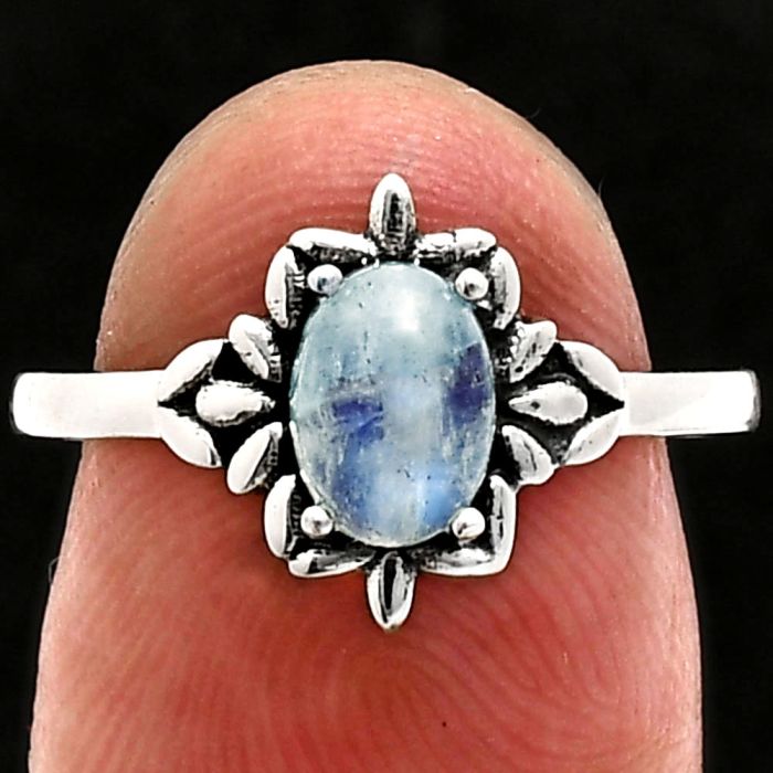 Rainbow Moonstone Ring size-7 EXR03495 R-1721, 7x5 mm