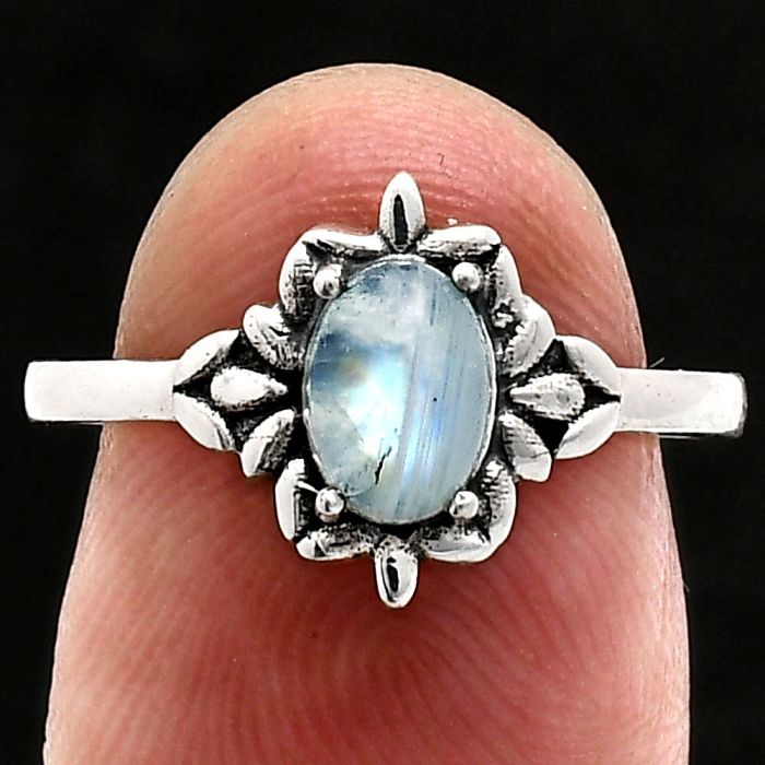 Rainbow Moonstone Ring size-7 EXR03498 R-1721, 7x5 mm