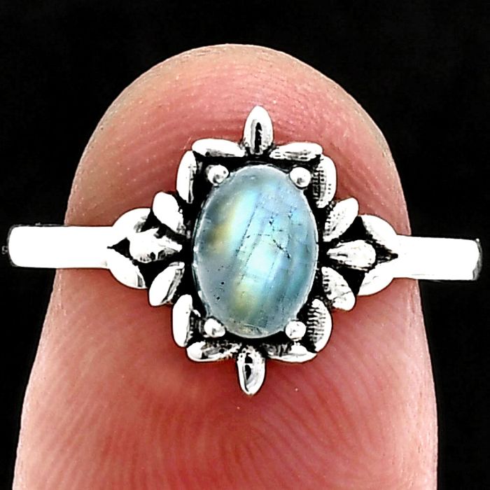 Rainbow Moonstone Ring size-7 EXR03507 R-1721, 7x5 mm