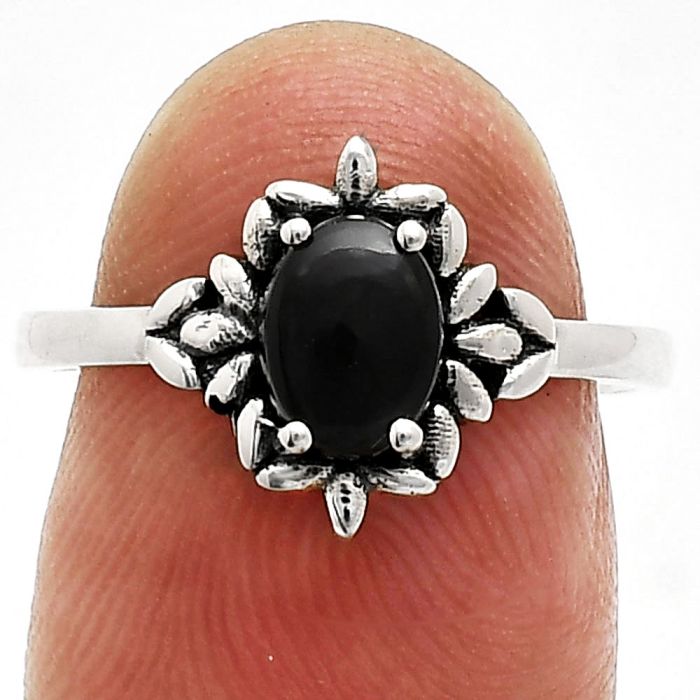 Black Onyx Ring size-7 EXR03510 R-1721, 7x5 mm