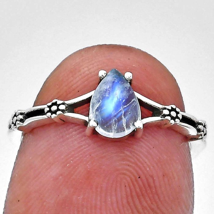 Rainbow Moonstone Ring size-7 EXR03625 R-1720, 7x5 mm