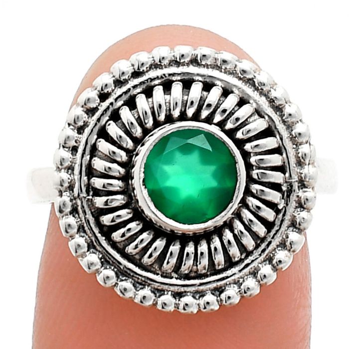 Green Onyx Ring size-7 EXR04028 R-1388, 6x6 mm