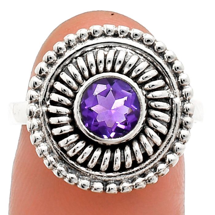 Amethyst Ring size-7 EXR04069 R-1388, 6x6 mm