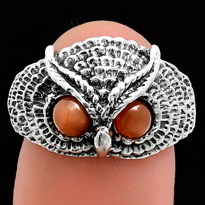 Owl - Peach Moonstone Ring size-8 EXR04408 R-1022, 4x4 mm