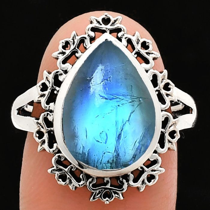 Rainbow Moonstone Ring size-8 EXR04581 R-1114, 11x15 mm