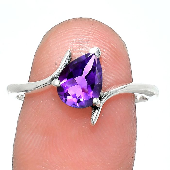 African Amethyst Ring size-9 EXR04594 R-1731, 6x8 mm