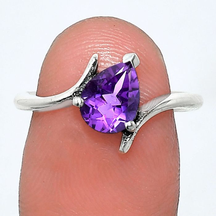 African Amethyst Ring size-7 EXR04595 R-1731, 6x8 mm