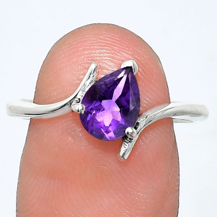 African Amethyst Ring size-9 EXR04602 R-1731, 6x8 mm