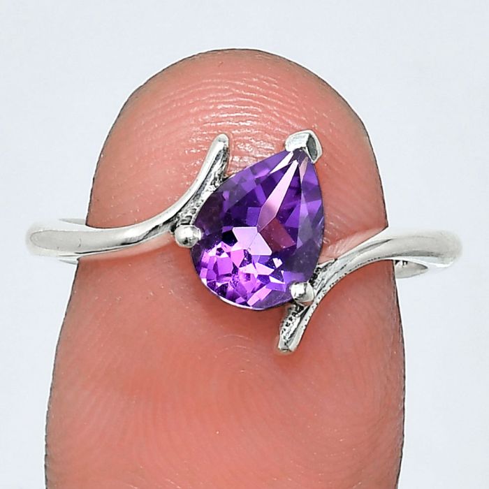 African Amethyst Ring size-8 EXR04603 R-1731, 6x8 mm