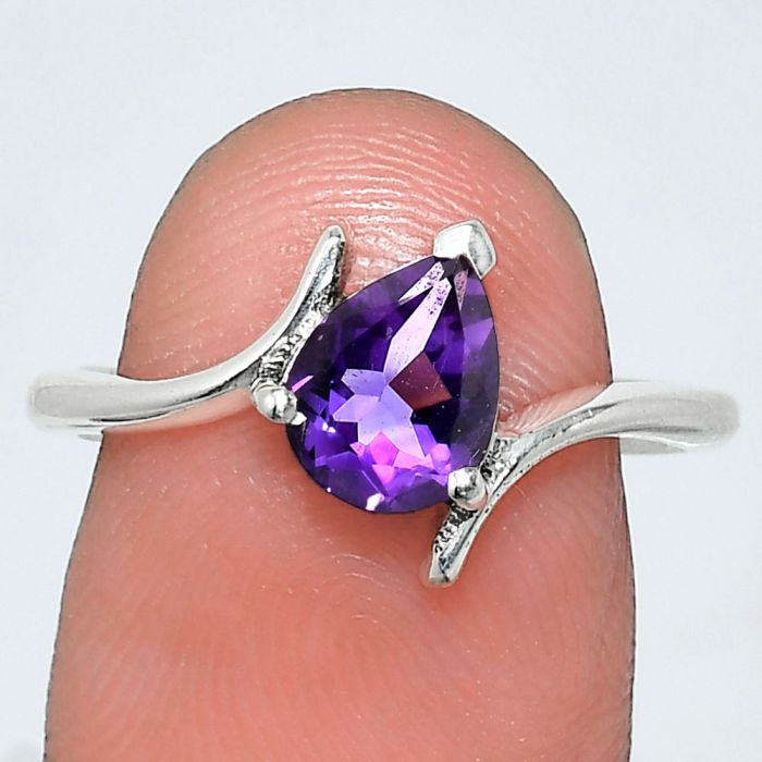 African Amethyst Ring size-8 EXR04604 R-1731, 6x8 mm