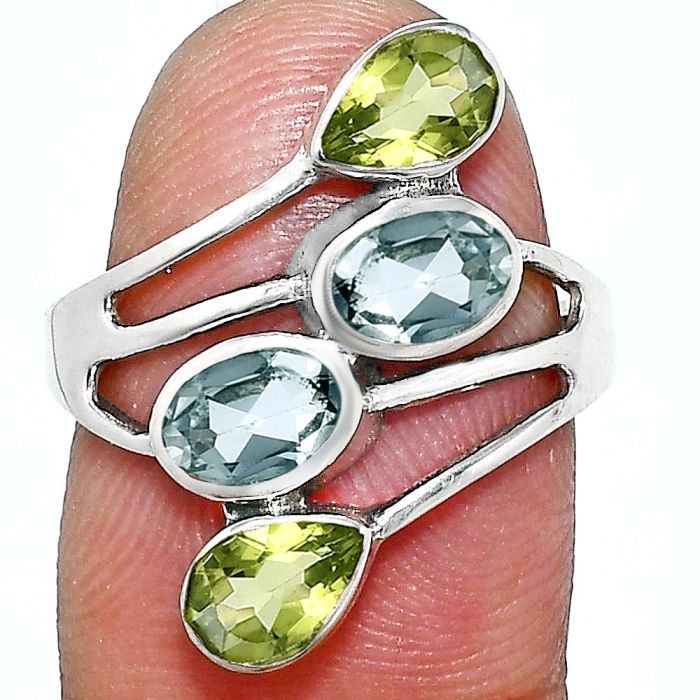 Sky Blue Topaz and Peridot Ring size-9.5 EXR04770 R-1053, 6x4 mm