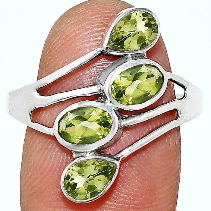 Peridot Ring size-7 EXR04787 R-1053, 6x4 mm