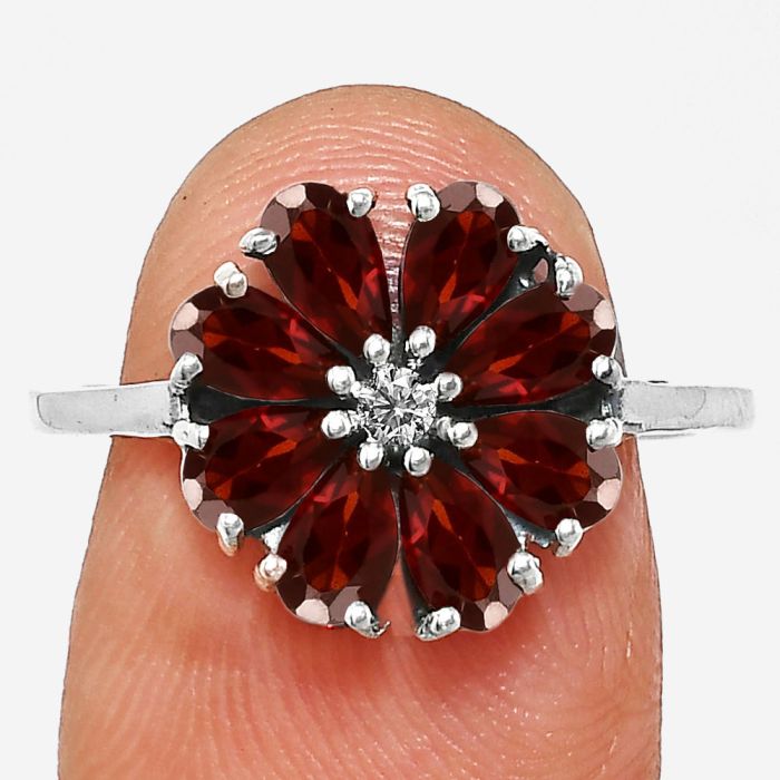 Hessonite Garnet and Moissanite Ring size-7 EXR04824 R-1031, 3x5 mm