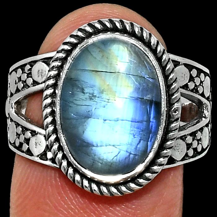 Rainbow Moonstone Ring size-9 EXR04948 R-1732, 10x14 mm