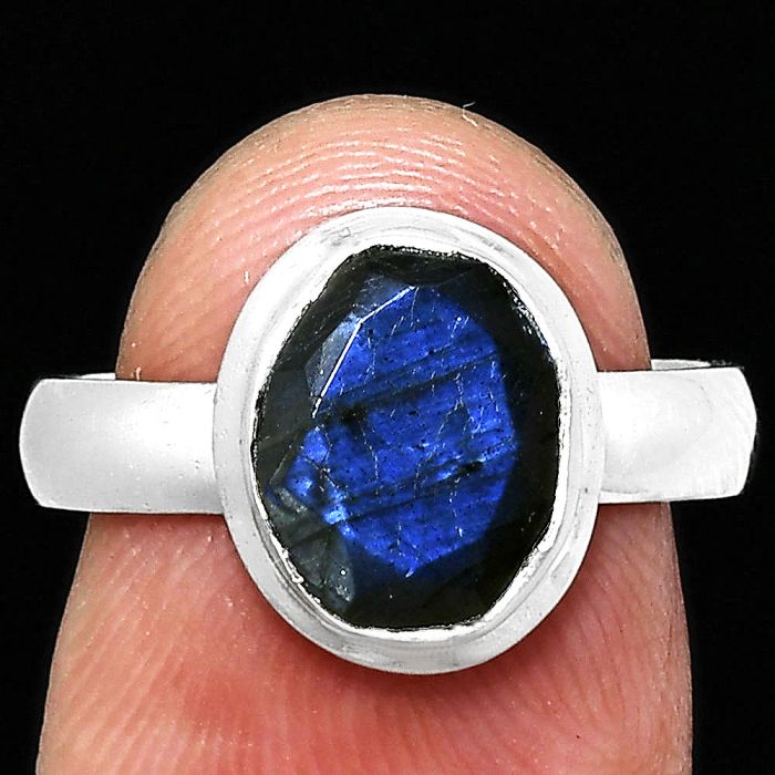 Faceted Blue Labradorite Ring size-7 EXR05166 R-1007, 8x10 mm