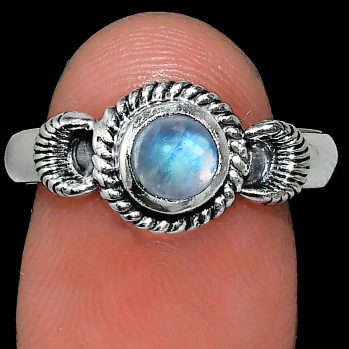 Rainbow Moonstone Ring size-9 EXR05256 R-1733, 6x6 mm