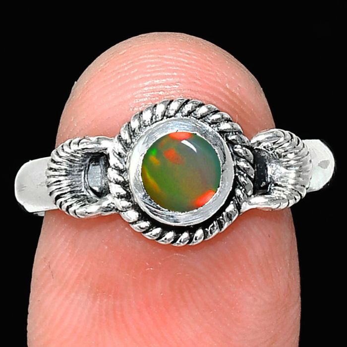 Ethiopian Opal Ring size-8.5 EXR05276 R-1733, 6x6 mm