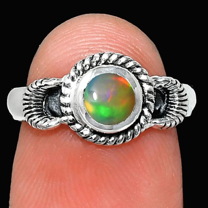 Ethiopian Opal Ring size-7 EXR05279 R-1733, 6x6 mm