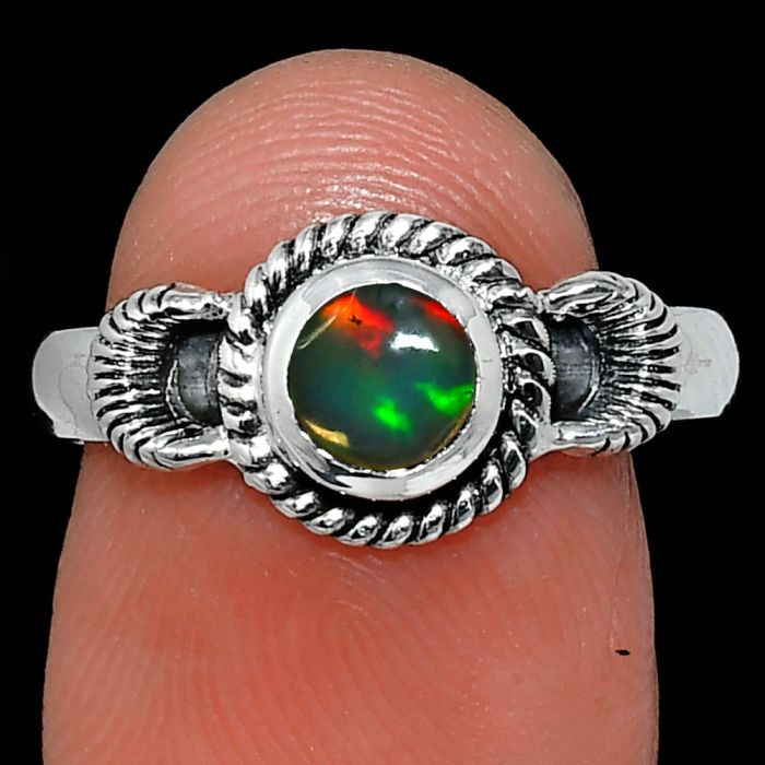 Ethiopian Opal Ring size-7.5 EXR05284 R-1733, 6x6 mm